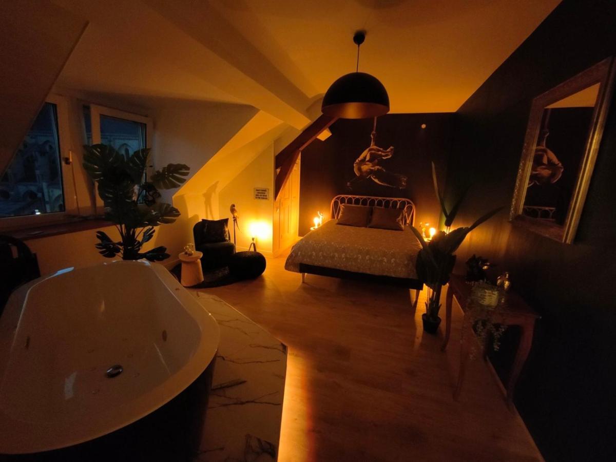 El Circo Gambetta,Sublime Suite Balneo Hypercentre Epernay Exterior photo